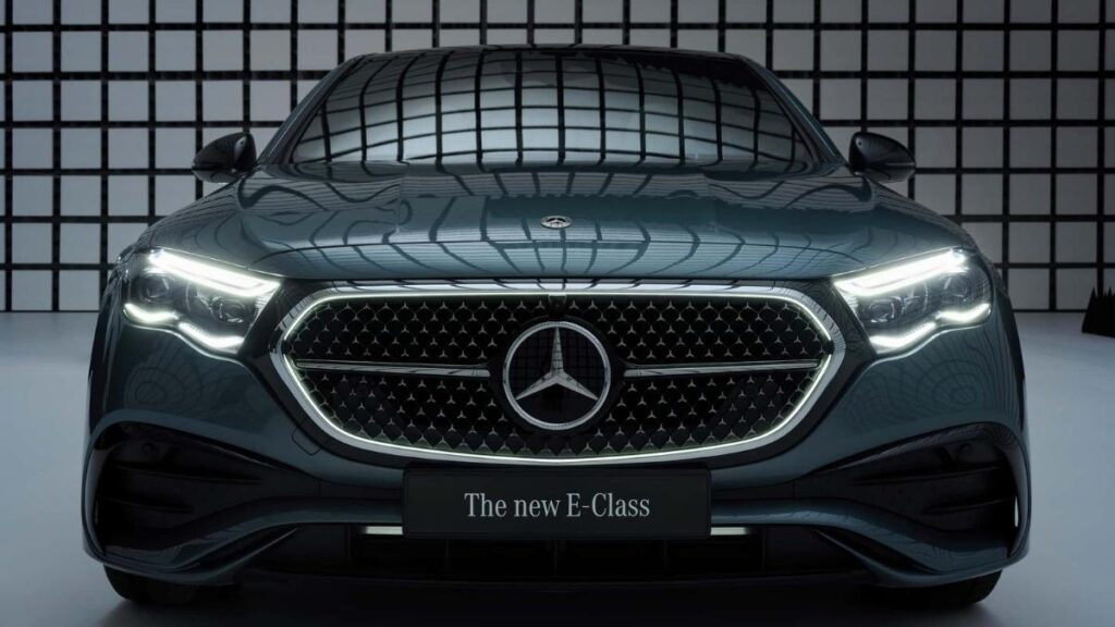 Mercedes-Benz E-Serisi Sedan: Türkiye'ye Özel Üretim
