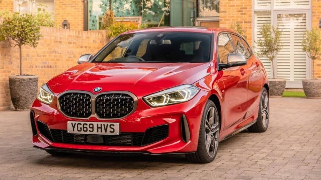 En İyi Kırmızı Araba Modelleri ve Markaları - BMW 1 Serisi