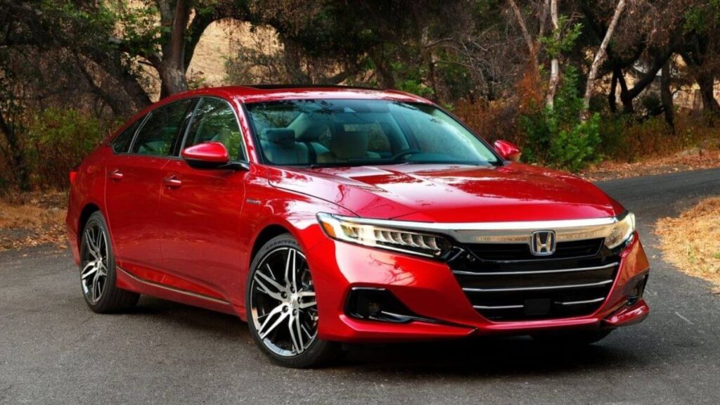En İyi Kırmızı Araba Modelleri ve Markaları Honda Accord