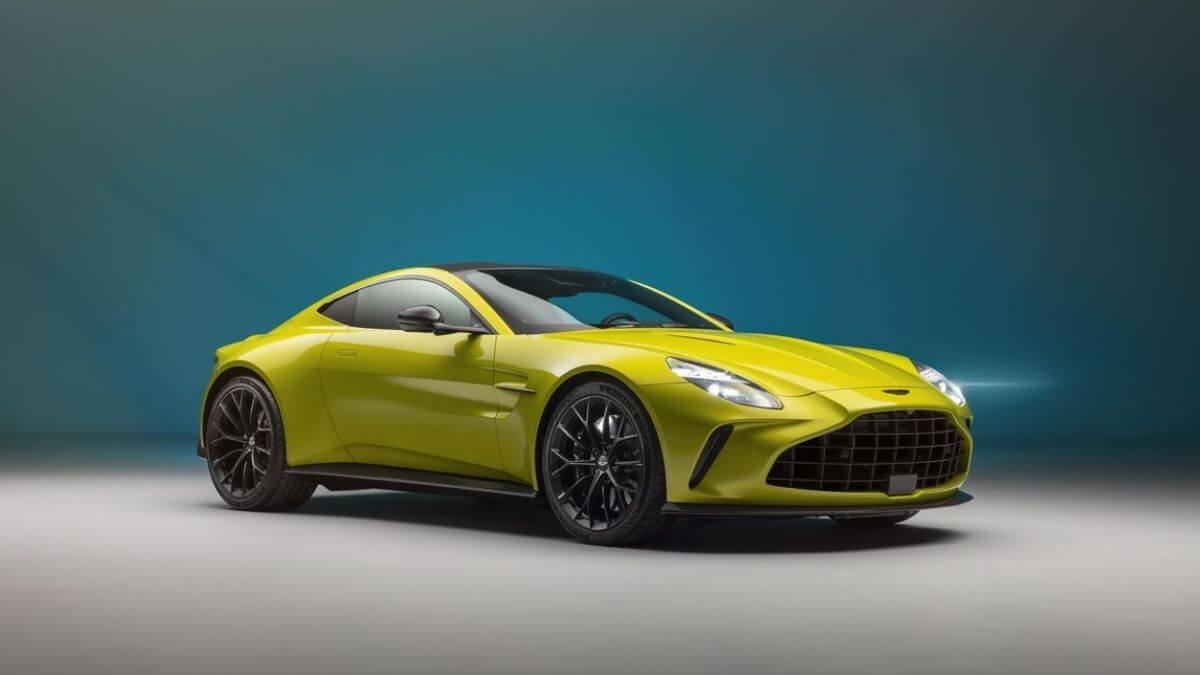 2025 Aston Martin Vantage İle Tanışın: Teknoloji Harikası Bir Başyapıt